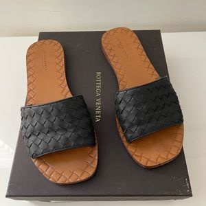 Bottega Veneta Intrecciato Woven Black Leather Sandals Slides Slip On Shoes 37